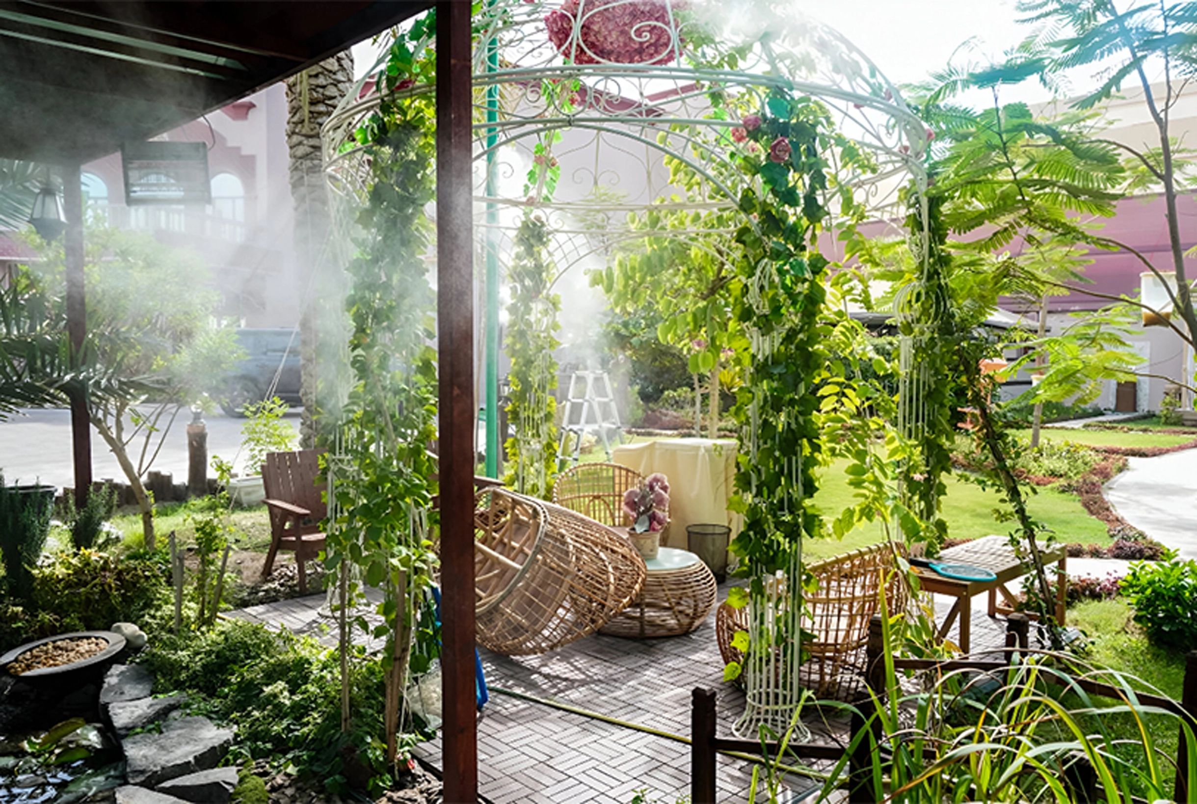 Decorative Fountains with Integrated Cooling Solutions in Dubai, UAE